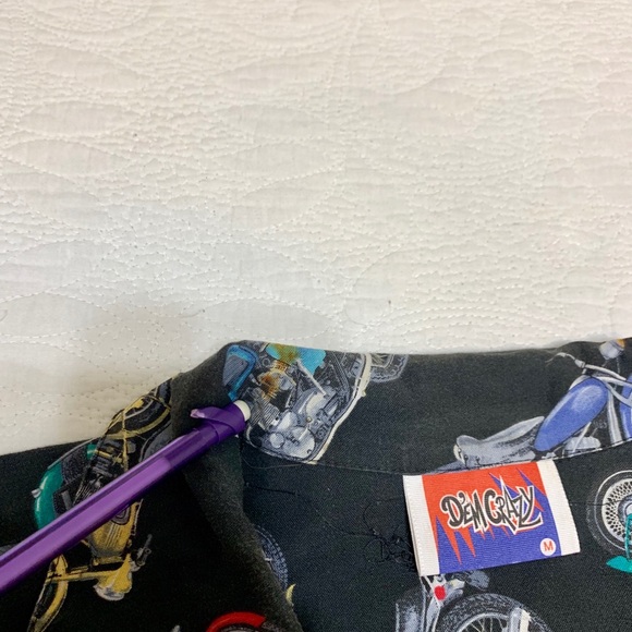 Vintage Short Sleeve Button Up Motorcycle Pattern - Picture 4 of 8